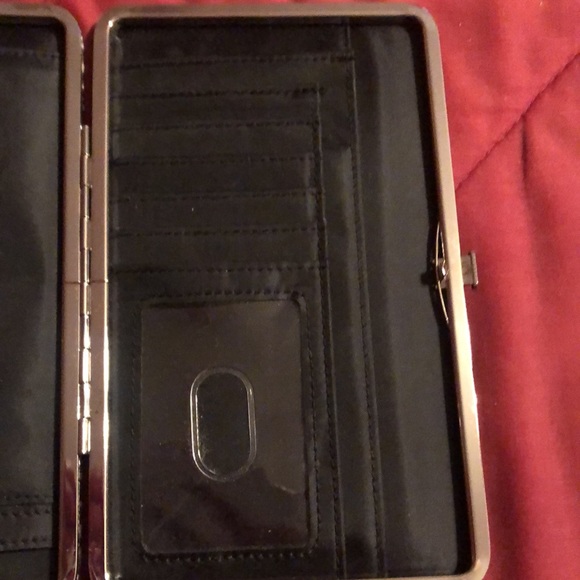 Silver Alligator Print -Clutch Wallet w/3 pockets (one Zips) 5 card and I’D Slip - Picture 3 of 5